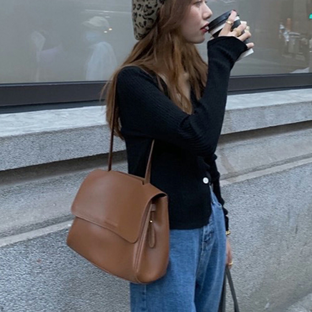 ショルダーバッグ レディース フェイクレザー フリップバッグ 斜めがけバッグ 通学 2way肩掛けバッグ 通勤 韓国風 シンプル
