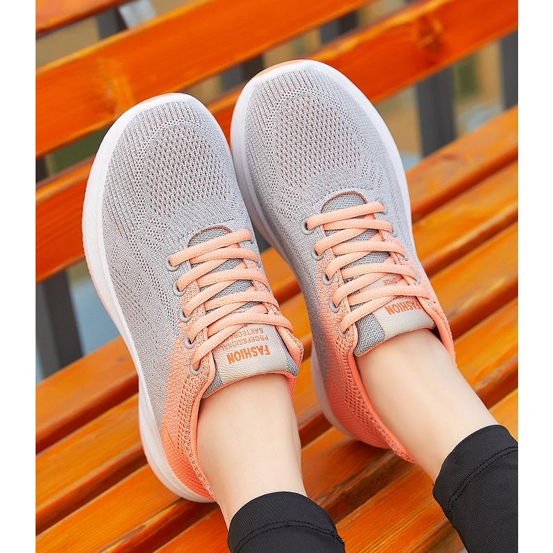 レディース スニーカー シューズ 厚底 軽量 おしゃれ 幅広 ウォーキング インヒール スリッポン 靴 疲れない リラックス 20 30 40 代